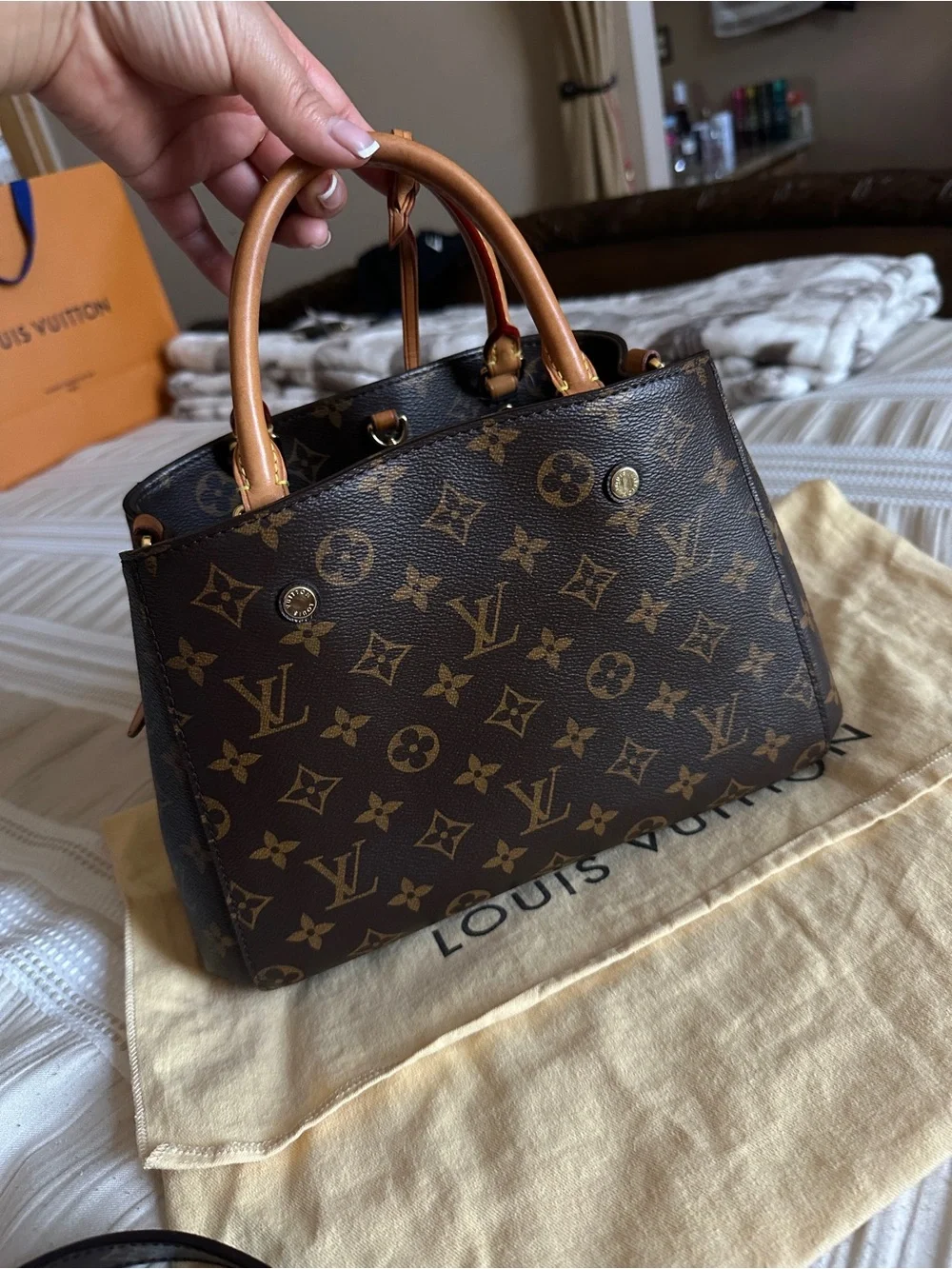 Louis Vuitton Monogram Canvas Shoulder Bag comes with Dust Bag